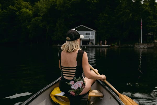 Background Character Energy Is the Real Summer Trend, and Women Are Done Apologizing for It
